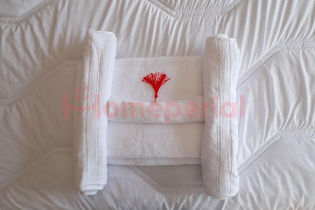 Homeperial Premium Studio With Pool & Balcony